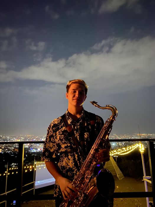 Музыкант саксофонист на ваш праздник