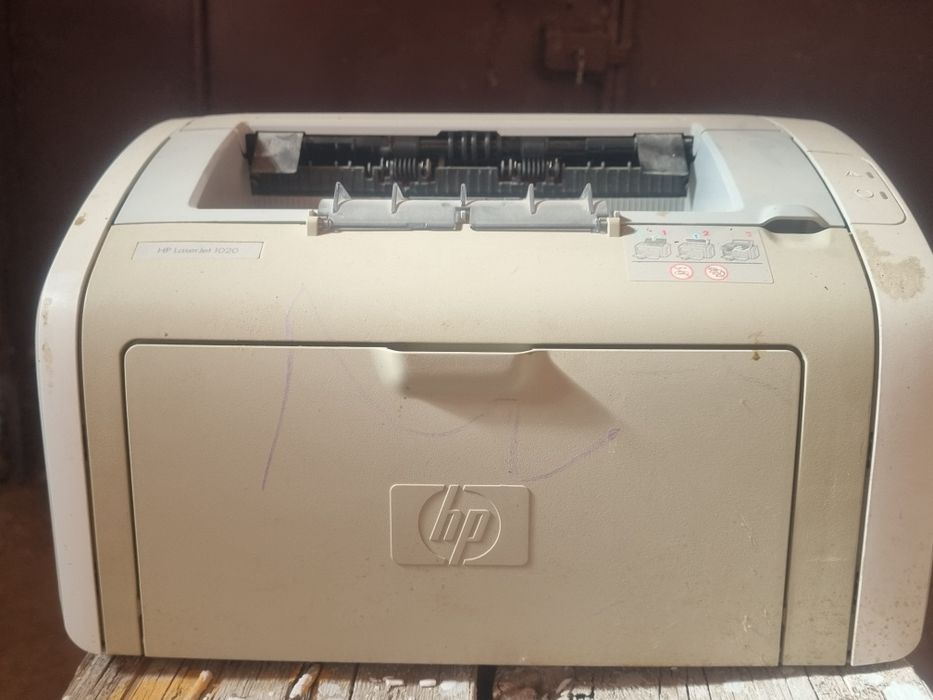 Принтер HP LaserJet 1020