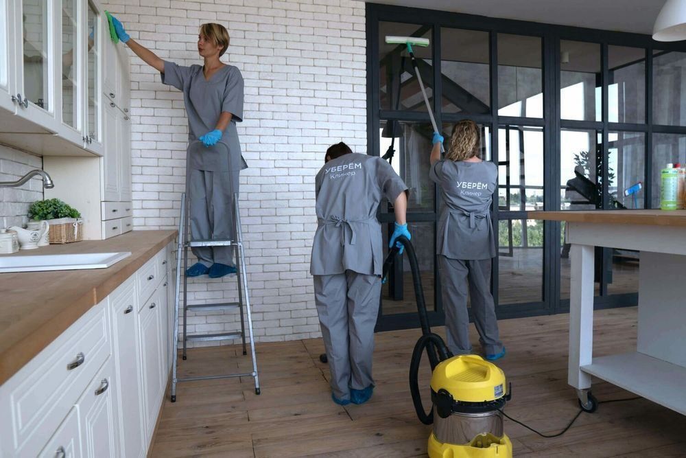 Профессиональная уборка и клининг услуги от мастеров чистоты.