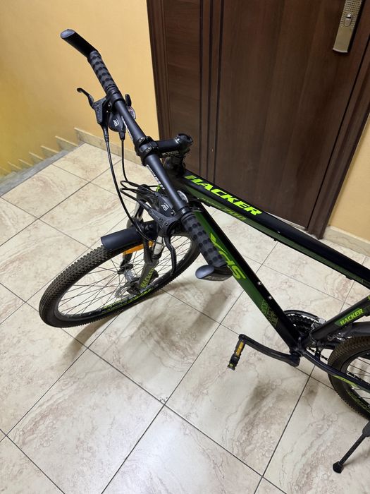 Продам велосипед  хакер 700 в отличном состояние.