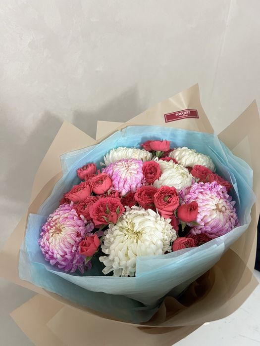 Продам цветы свежие вчера ночью куплена