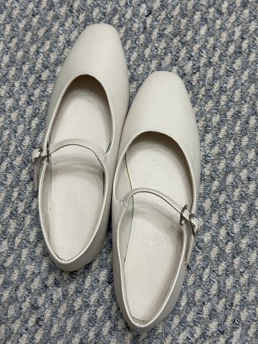 Продам балетки, подойдут на размер 38