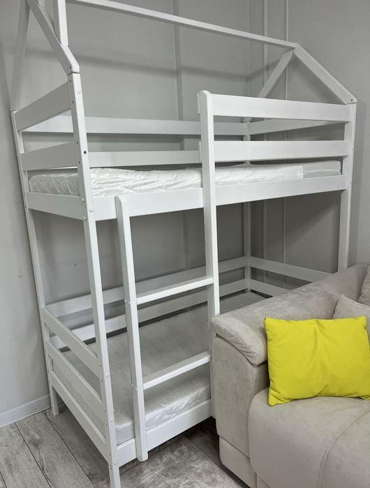 Двухъярусная кровать