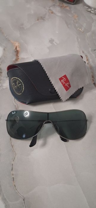 Vând ochelari Ray-Ban