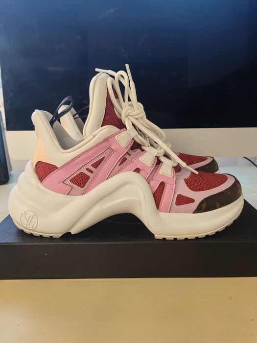 Louis Vuitton Go 0118 Archlight Розово/Червено многоцветни дамски маратонки, 39 номер