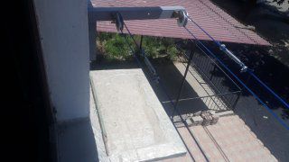 Установка козырьков над  окнами быстро и качественно.