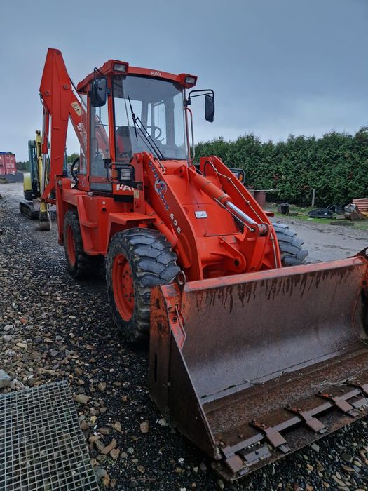Buldoexcavator FA KOMATSU 698