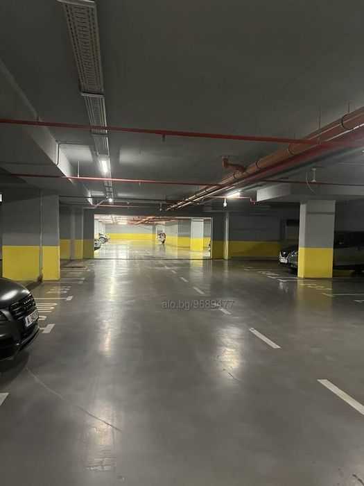 Дава се под наем Гараж / Паркомясто в Бургас, Братя Миладинови - 12 кв.м за 71.4 € - Снимка #1