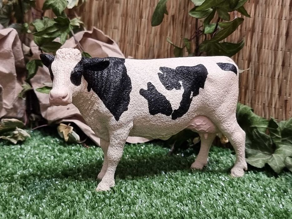 Figurina Schleich, vaca Holstein alba