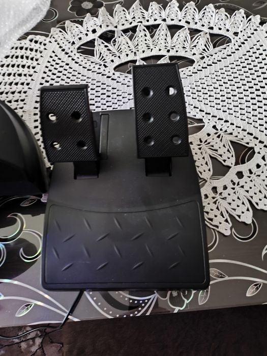 Волан с педали за компютър и mp