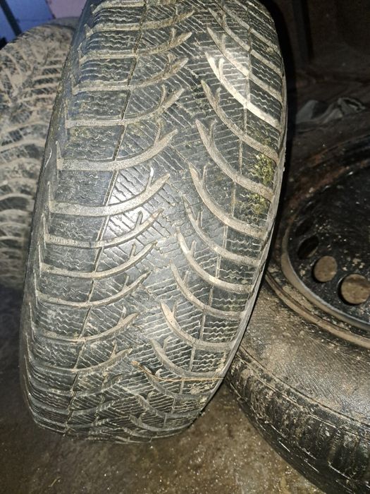 Vând jante 195/60R15
