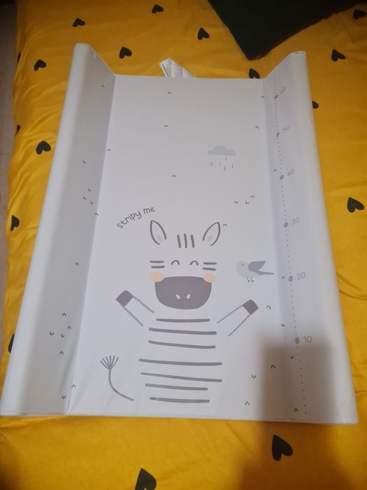 Masa de infasat bebe