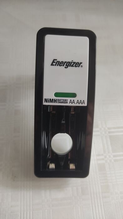 Încărcător baterii Energizer