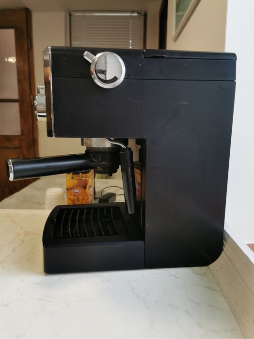 Кафемашина Saeco poemia