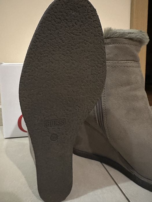 Боти Guess велурени