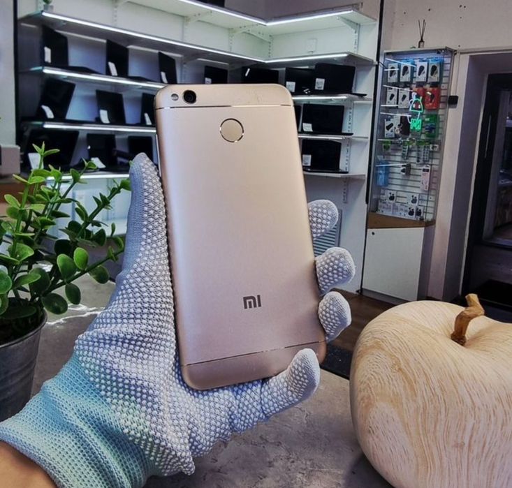 Xiaomi Redmi 4x 3/32gb телефон состояние 10 из 10