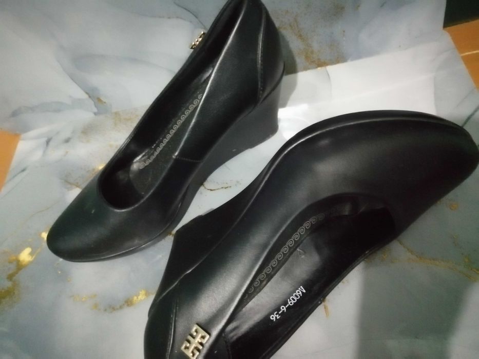 Туфли на коробке