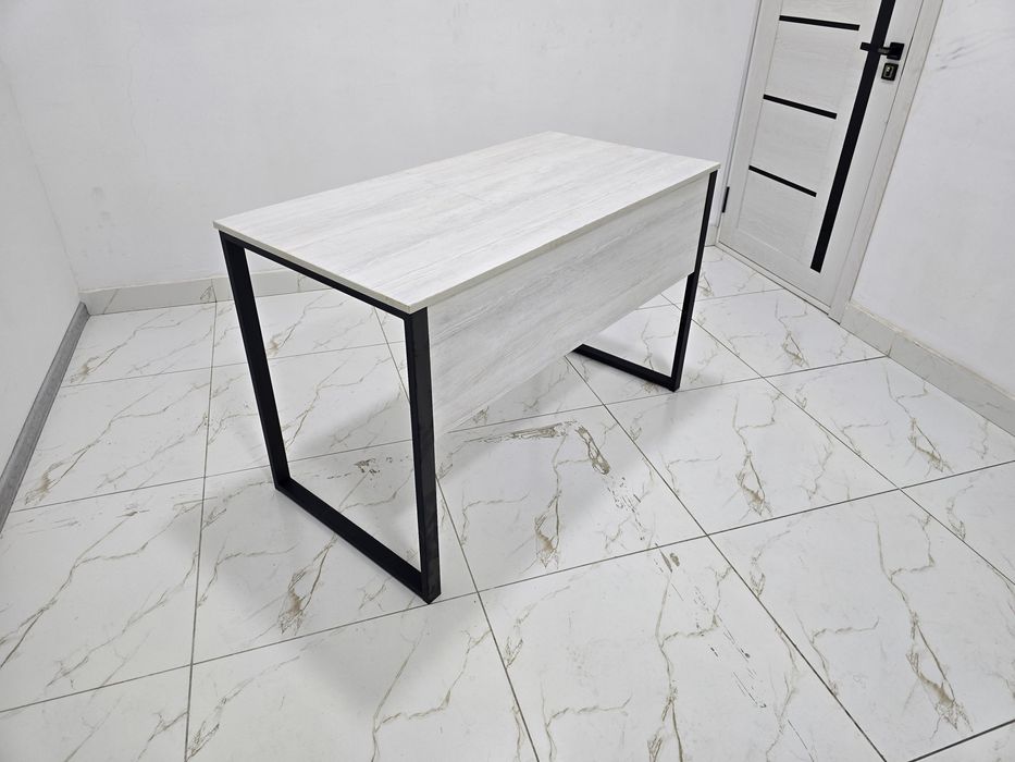 Стол лофт от производителя.