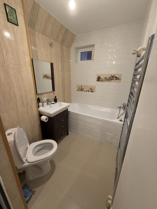 Inchiriez ap 3 Camere Calea Galați