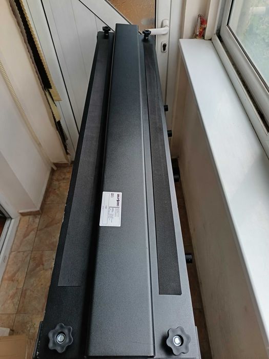 Продавам стойка за лостове, тежести и дъмбели