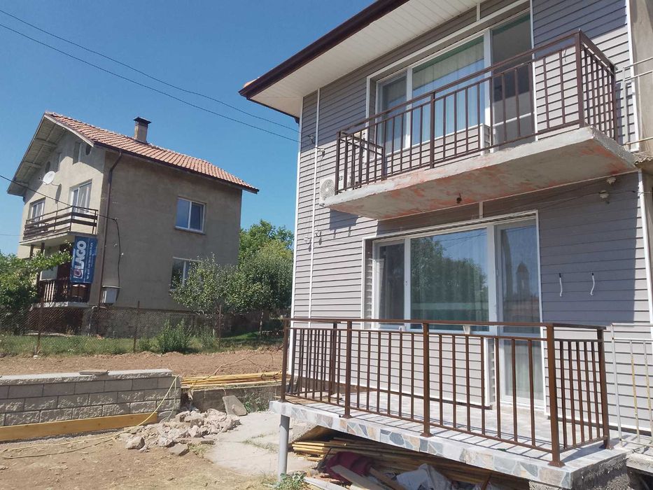 Врати, парапети и други изделия от желязо