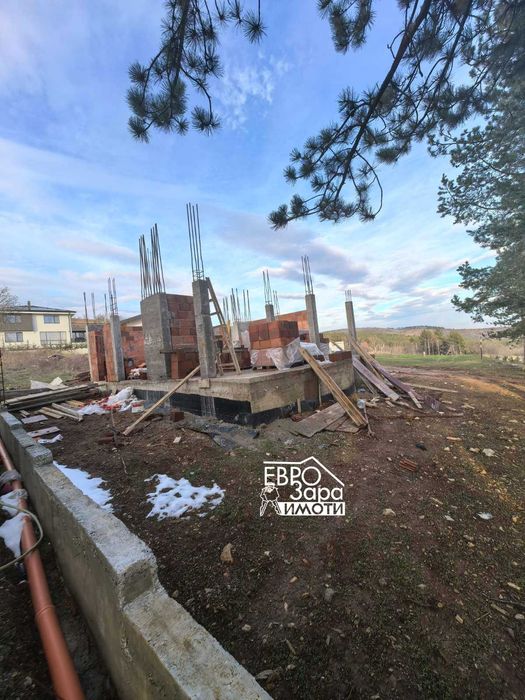 Двуетажна къща за продажба – местност Седми километър