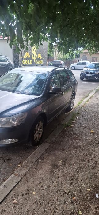 SKODA Octavia 2012 — imagine 3