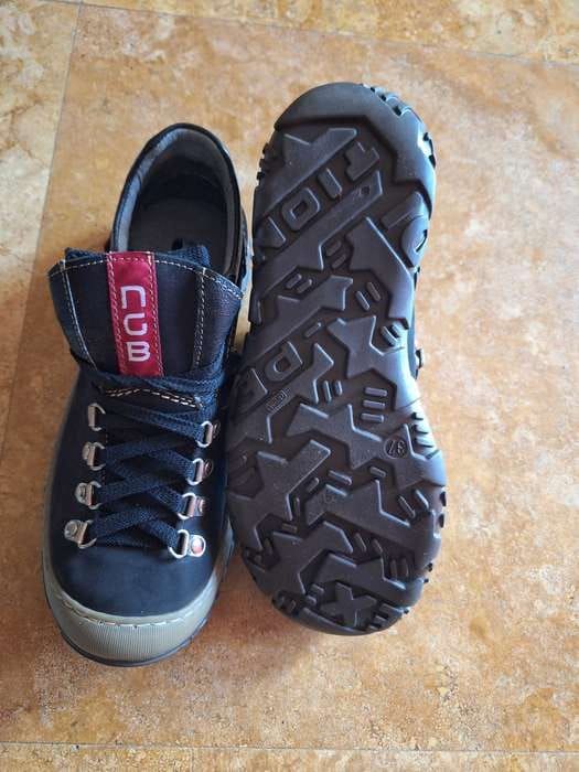 Vând adidași ghete Nagaba 37NOI