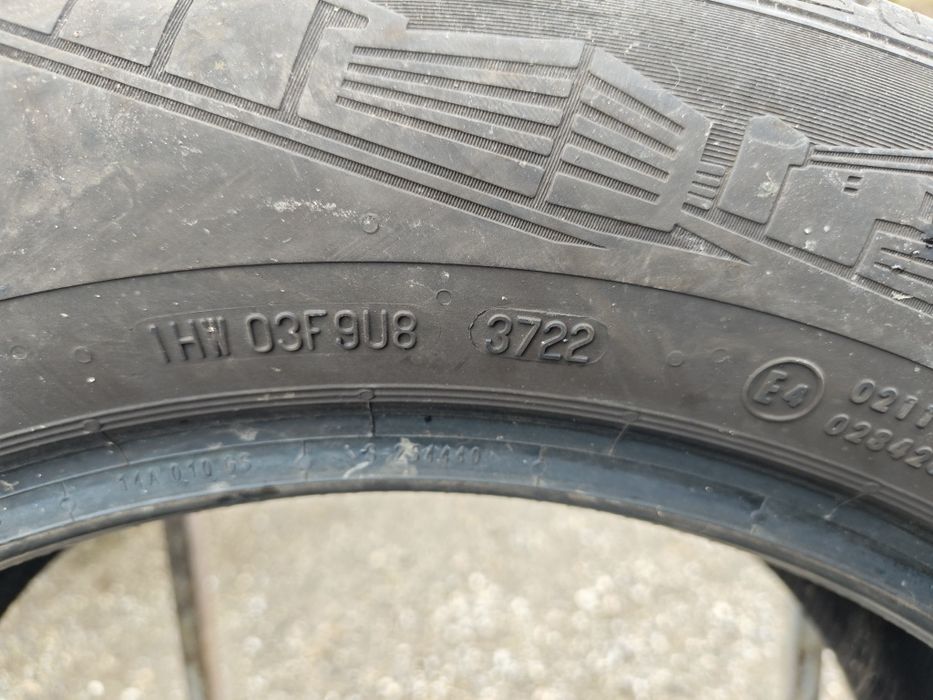 235/55/18 Continental All season contact