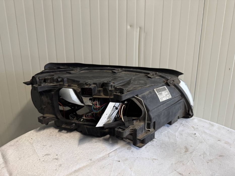 Far stanga Volvo XC70 V70 S80 XENON 2008/2009/2010/2011/2012/2013