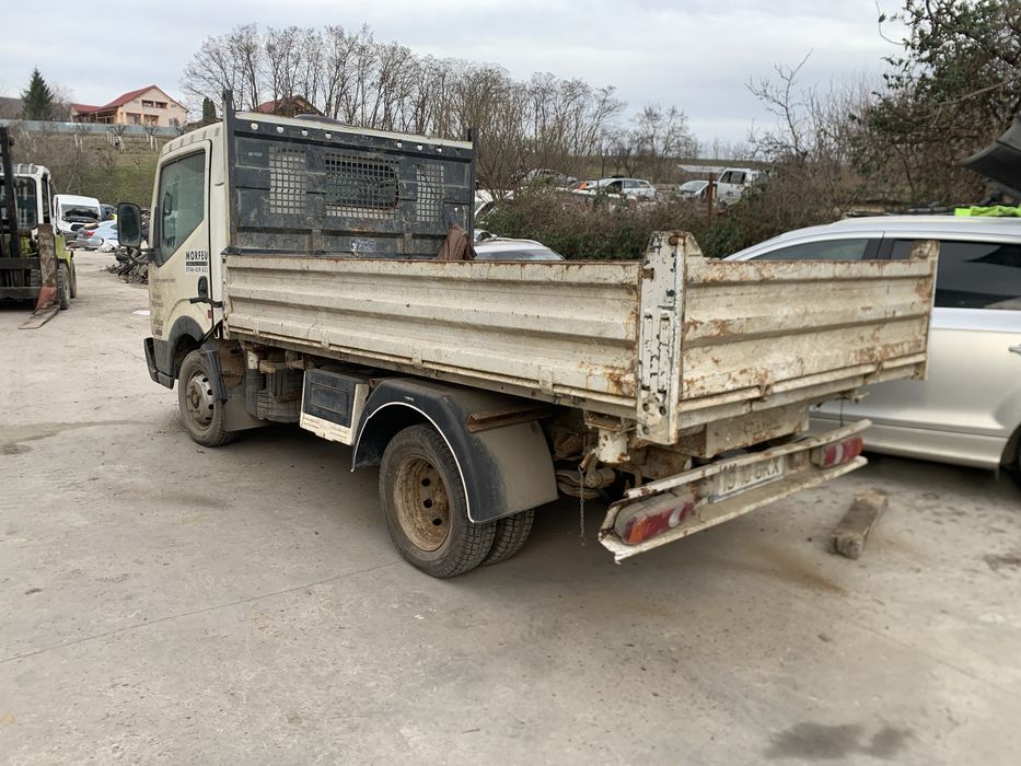 Piese nissan cabstar motor 2.5 E4 td25 baculabil pe trei parti