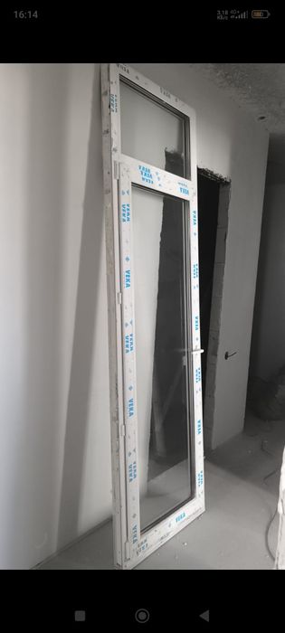 Дверь окно от балкона