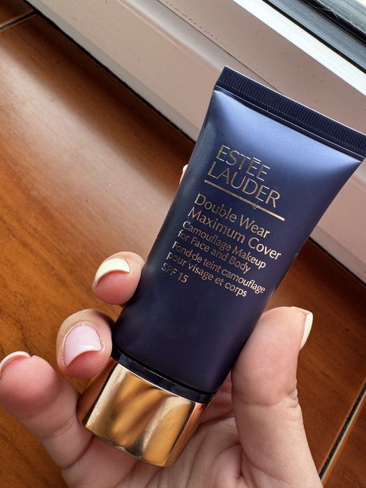 Fond de ten  estee lauder