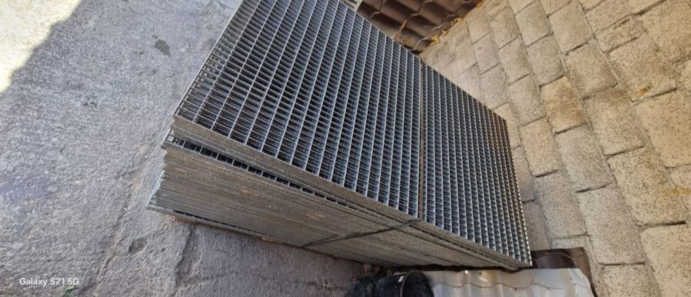 Grătare metalice galvanizate