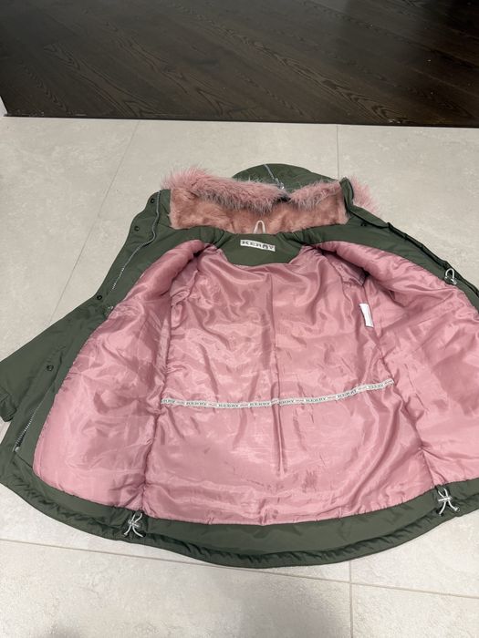 Продам куртку керри для девочки