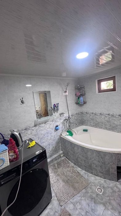 1,8 сотихда 3 хонали ховли сотилади!