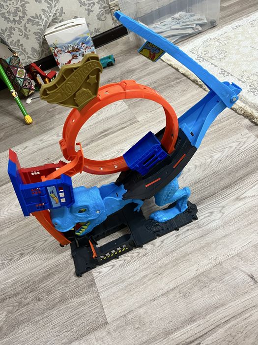 Продам набор Hot wheels