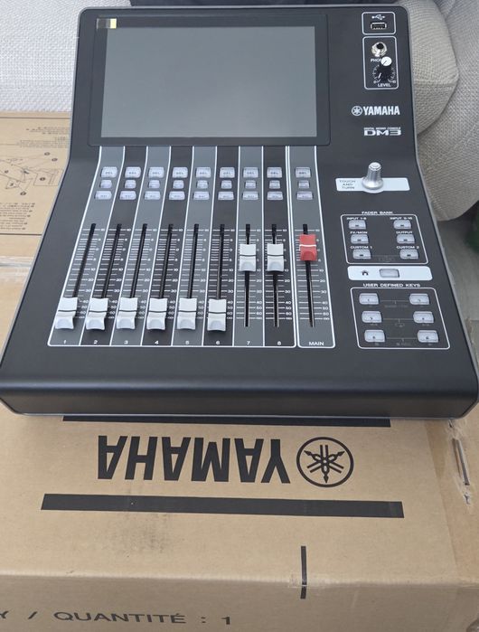 Yamaha DM3  S mixer digital nou