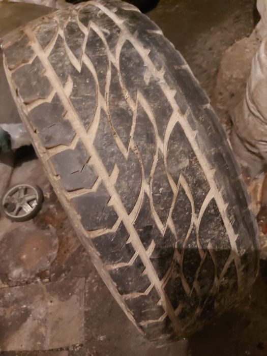 Продам    резину