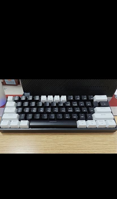 Продам клавиатуру