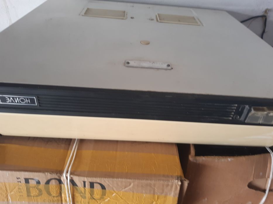 Продам вытяжку на кухню