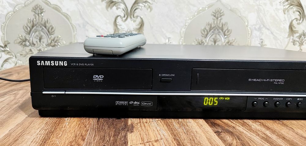 Видеомагнитофон Устадан