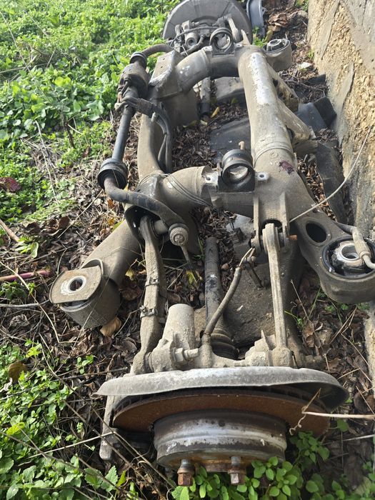 Продавам Заден Мост За BMW e65