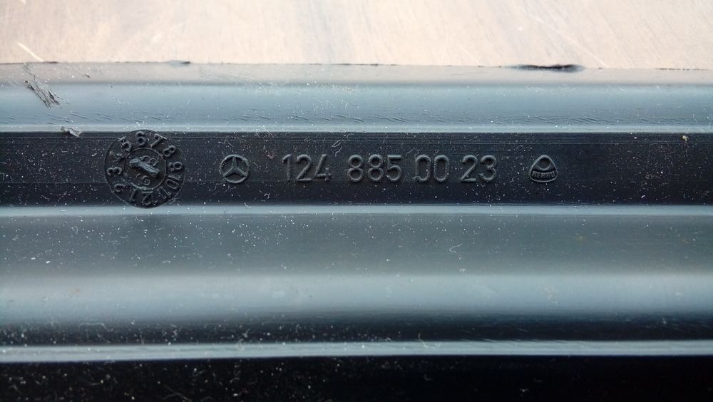 Мерседес 124 вставка в передний бамперр