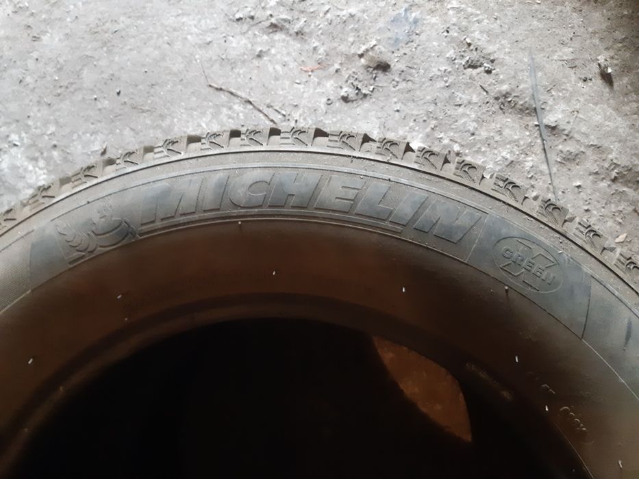 Продам комплект зимних шин.