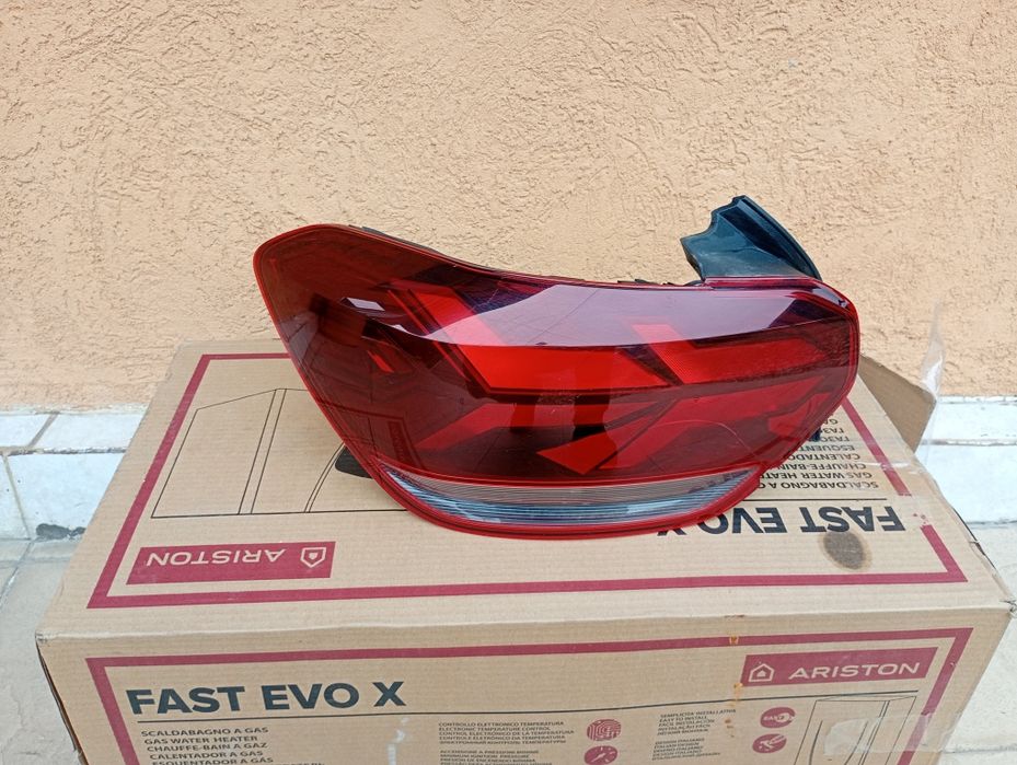 Stop stânga Dacia Logan 3 facelift cod 265559998r