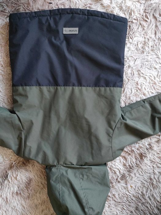 Продам куртку на мальчика