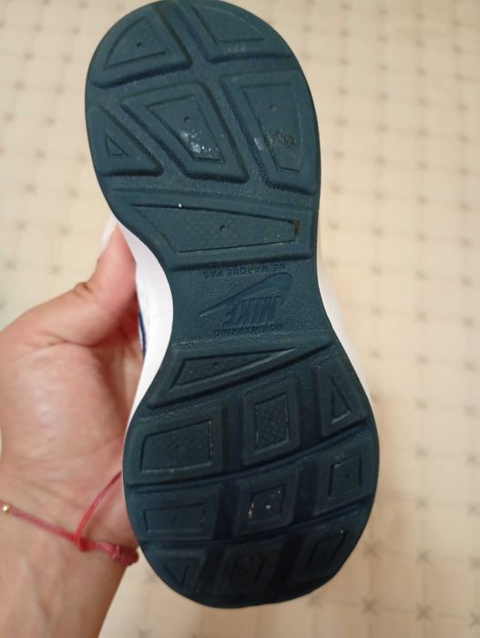Маратонки      nike