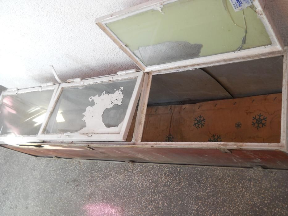 Lada Balcon Geam Bucatarie