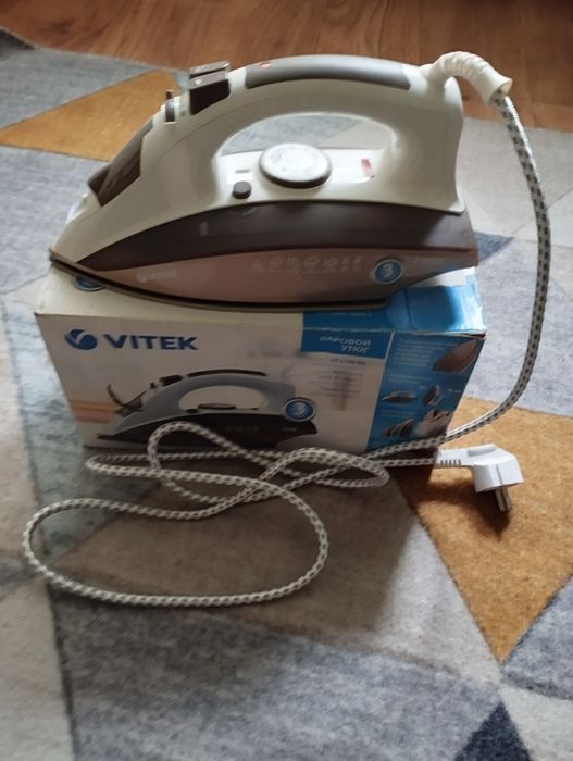 Продам электрический утюг